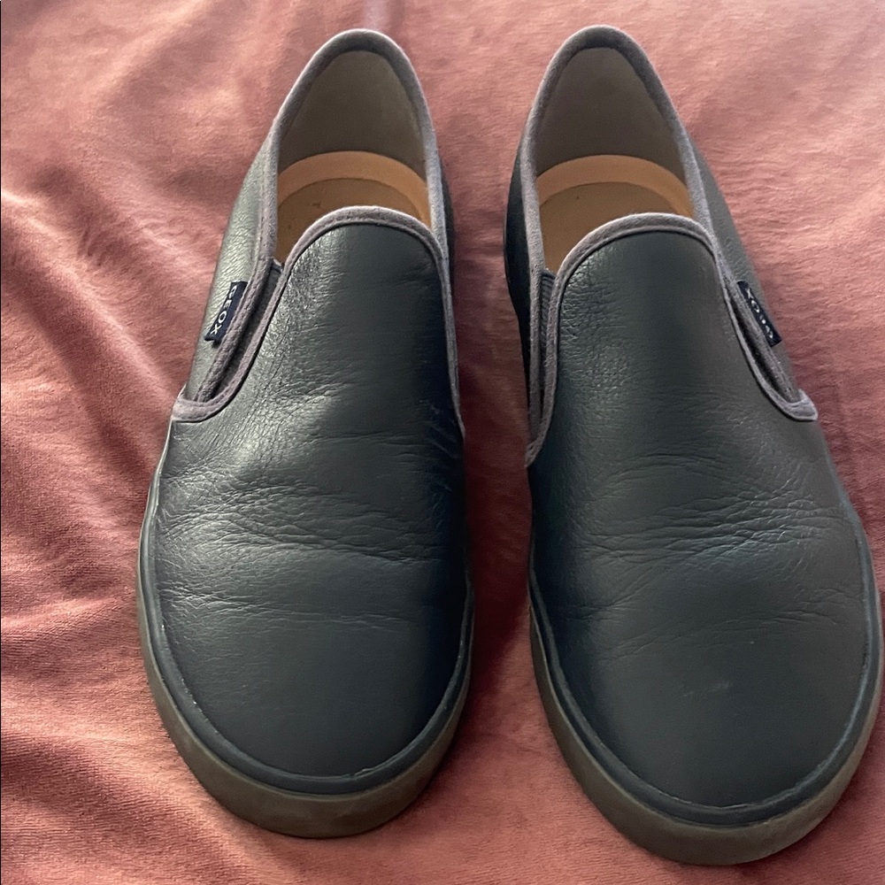 Geox Dark Gray Slip-On Loafers for boys size 5